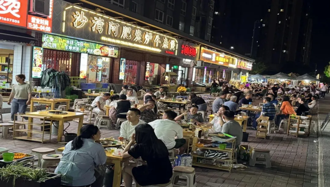 “串”聯(lián)夜經(jīng)濟(jì)！漢臺(tái)這條街點(diǎn)亮初夏夜生活